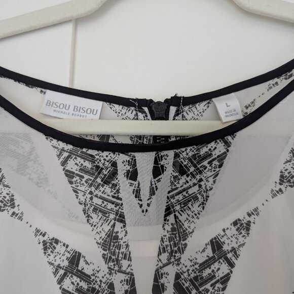 Bisou Bisou Geometric Top with Cami, Size L - Picture 4 of 4